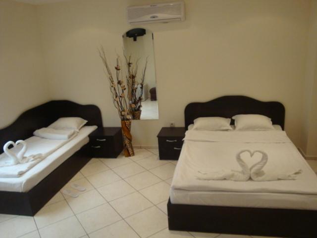 Family Hotel Niagara Warna Zimmer foto