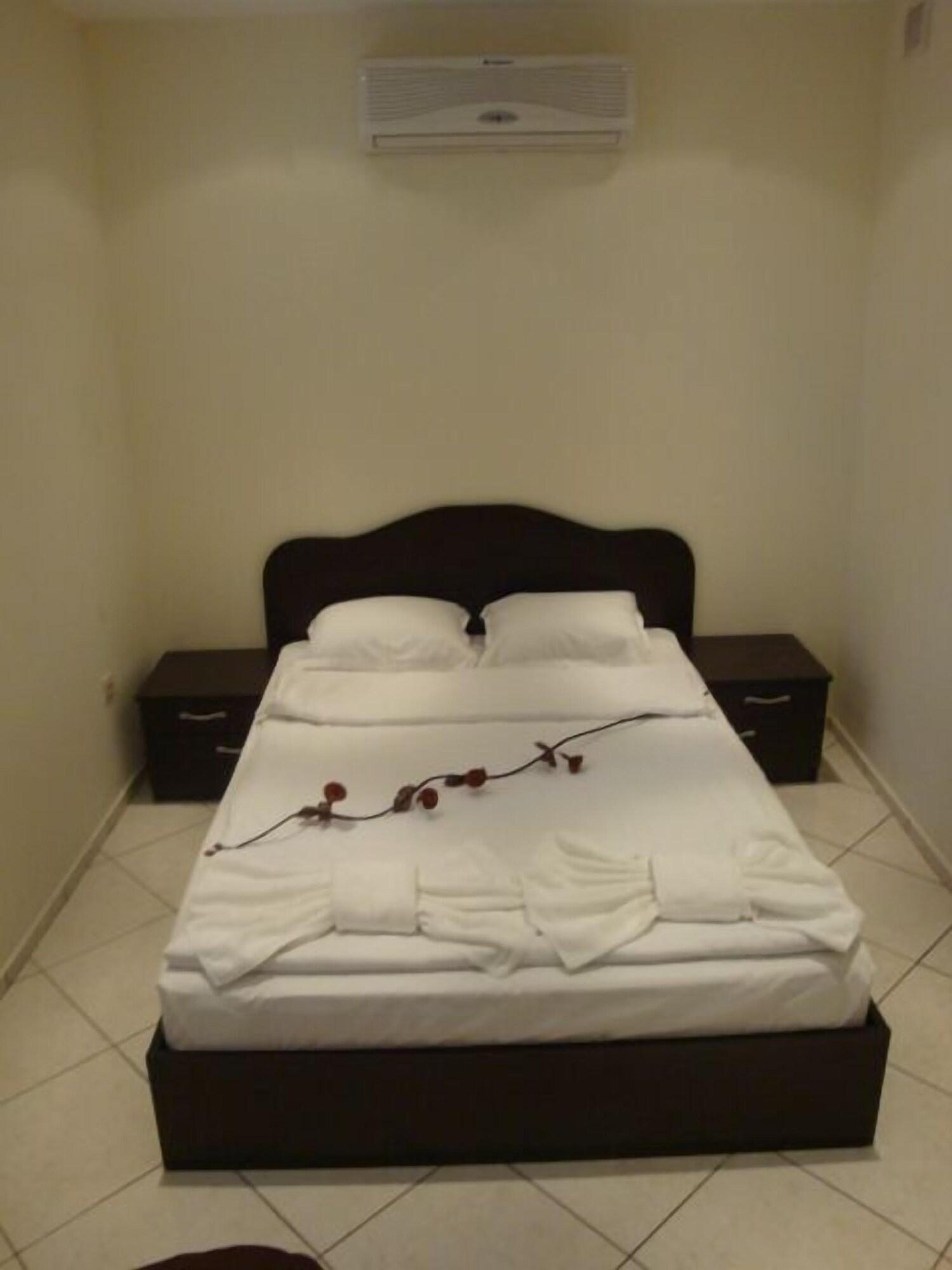 Family Hotel Niagara Warna Exterior foto