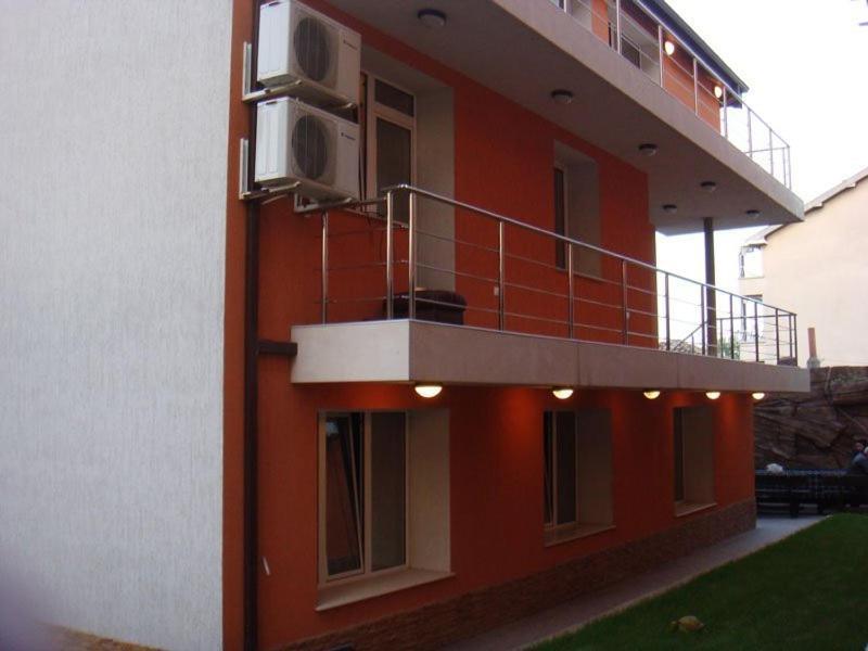 Family Hotel Niagara Warna Exterior foto